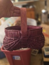 SMALL BUTTOCK EGG BASKET HAND WOVEN