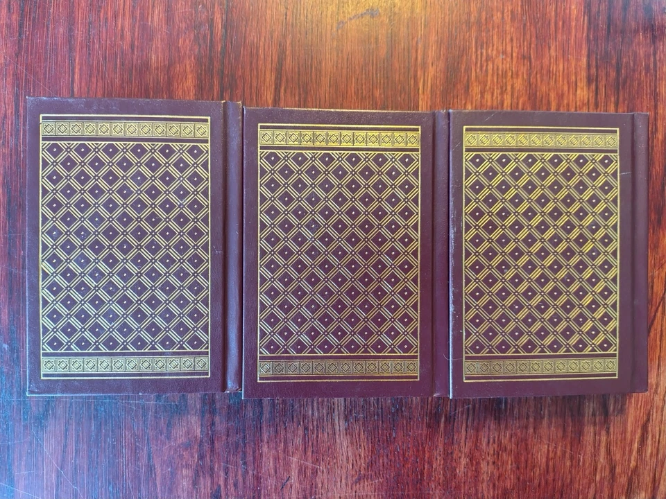 Lot 3 Webster's 21st Century Hardcovers, Dictionary, Thesaurus, Personal Finance - Image 3 of 3