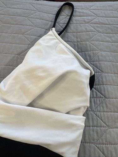 Traje de baño para mujer talla grande de una pieza de Cupshe blanco y negro - Imagen 6 de 13
