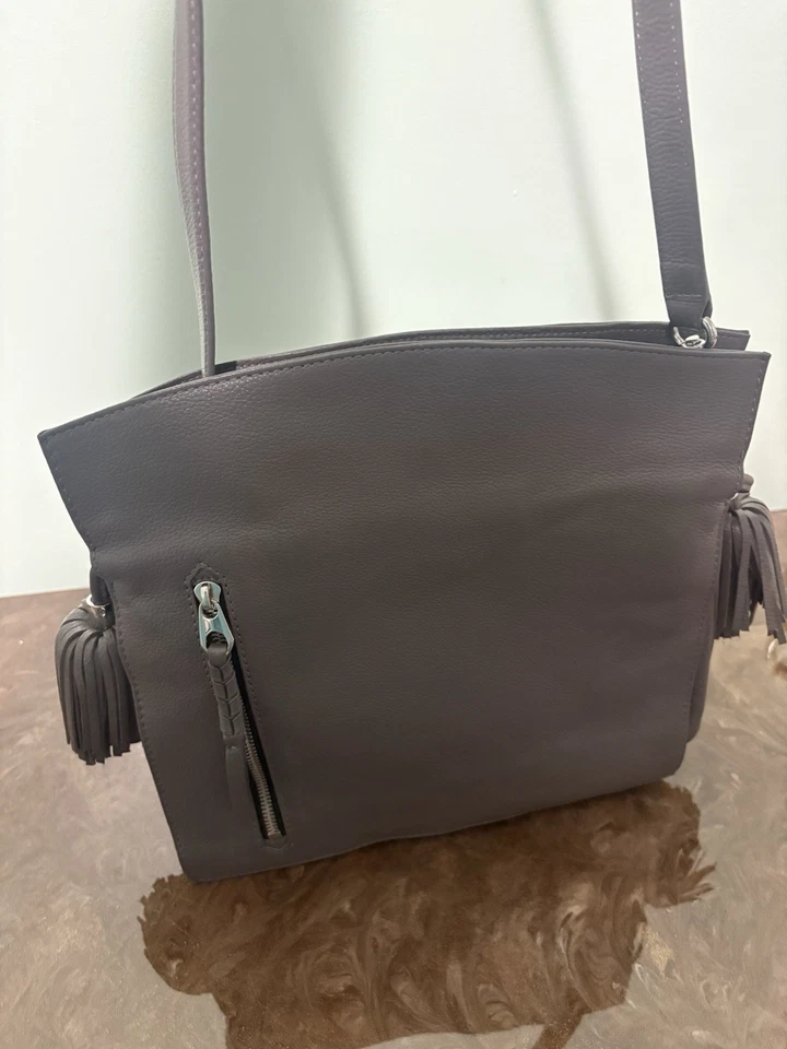 Bolso mediano de cuero gris orYANY para mujer con cordón usado en excelente estado Foto 4 de 4