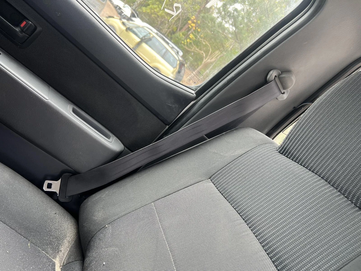 FORD RANGER SEAT BELT RH REAR SEAT BELT ONLY GREY PJ PK DUAL CAB 12 06 06 1