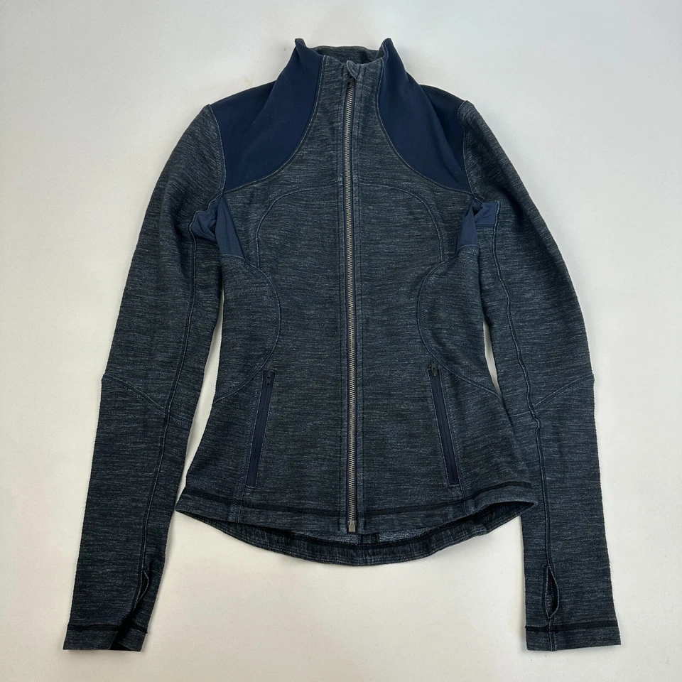 Chaqueta Lululemon Define con cremallera completa y cuello alto L/S talla 4 agujero para el pulgar look de denim azul Foto 2 de 4