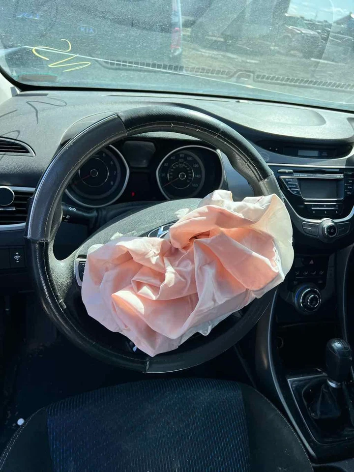 Used Tire Pressure Monitoring System (TPMS) Control Mod fits: 2013 Hyundai Elant - Image 2 of 4