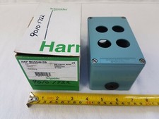 Schneider XAP-M2504H29 4-button Metal Control Station Enclosure 811548 - Unused