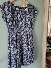 Seasalt Size 10 Blue Leaf Print Knee Length Cap Sleeve Dress (723/35/v) 