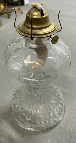 Vintage P&A Dorset Div. Thomaston, Conn Oil Lamp - Picture 5 of 10