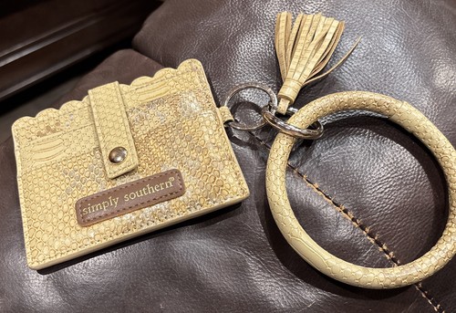 Simply Southern Bangle Key Ring Wallet Card Holder Wallet FAUX SNAKE excellent - Picture 2 of 6