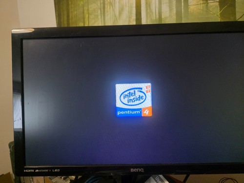Bercom (Medion) MT6 Retro Multimedia Windows XP PC - Picture 2 of 17