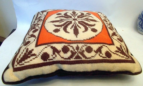 Vintage Hand Embroidered Needlepoint PILLOW CUSHION Botanical Velvet Back 12" - Picture 5 of 5