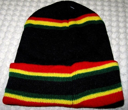 Rasta Red,Yellow,Green Stripes Strip on Black Knitted Skull Beanie Ski Cap-New! - Picture 2 of 4