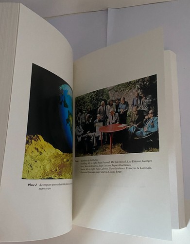 Gathering of Gardner: Penrose Titles Time Travel Knotted Donuts 3V Box Set - Bild 4 von 5