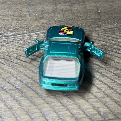 Vintage Matchbox 1987 Porsche 944 Turbo Green Doors Open Rare Original Emblem - Picture 7 of 8