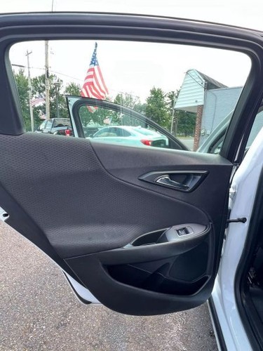 2019 Chevrolet Malibu LT - Picture 10 of 12