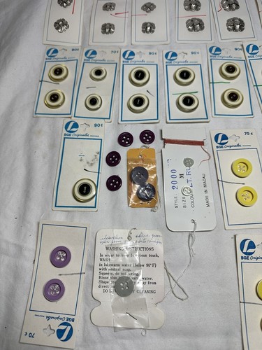 Lotto bottoni su cartoncino originali BGE vintage - Foto 6 di 20