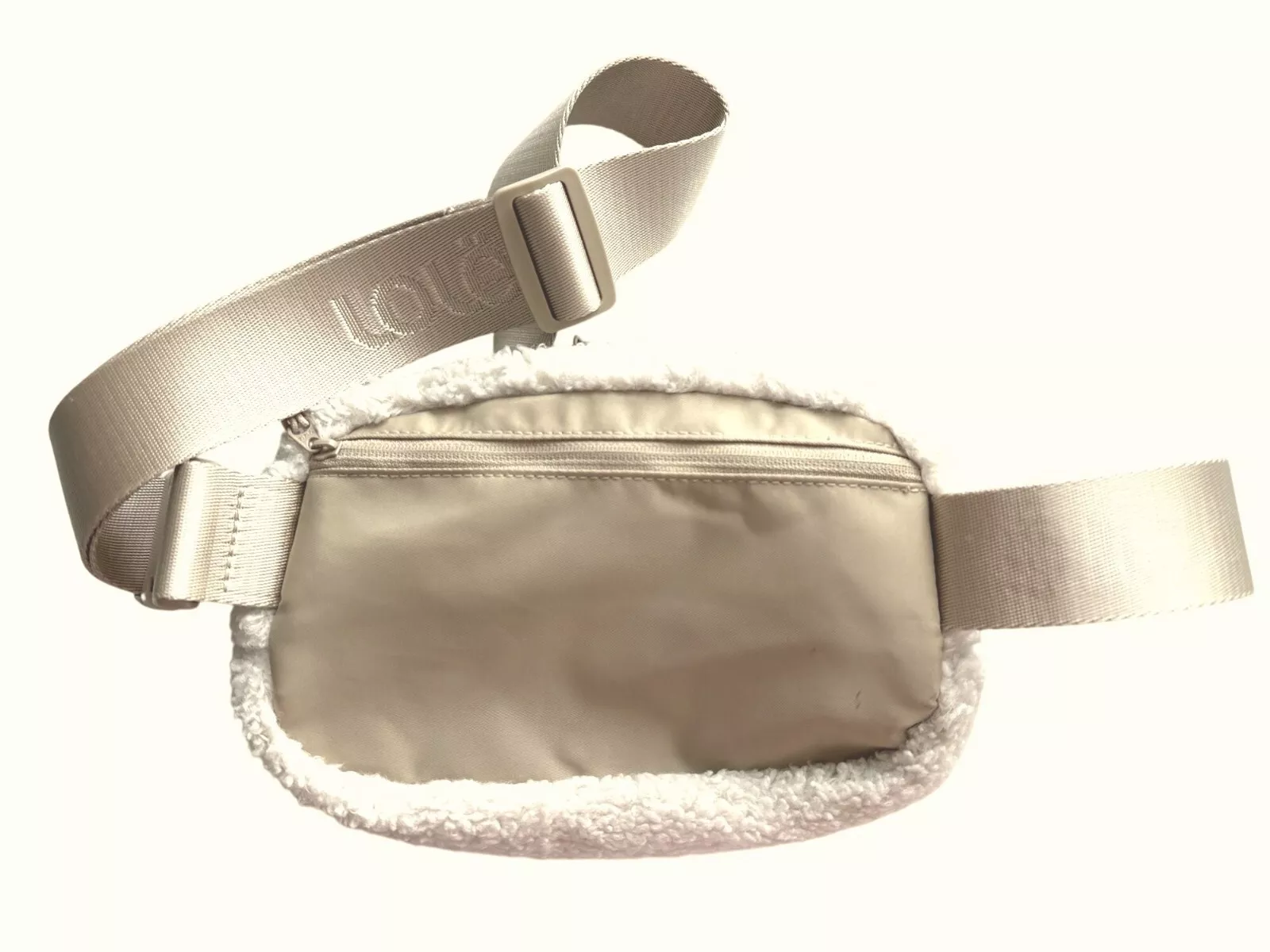 lole sherpa belt bag adjustable strap zipper close exterior zip 