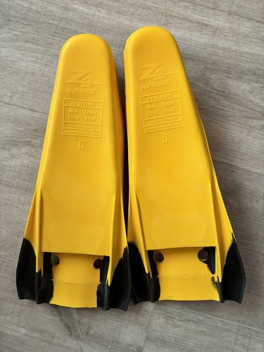 FINIS Z2 Gold Zoomers - Rubber Swim Fins Size D - Picture 2 of 2