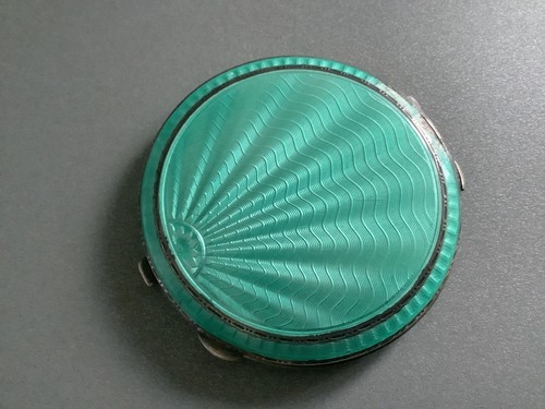 Turquoise Guilloche Enamel on HM Birmingham Silver 1914 ~ Powder Compact ~ T & S - Picture 6 of 21
