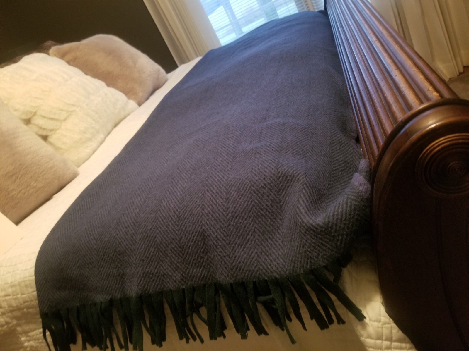 HERRINGBONE Wool blanket/Throw 64X49 Warm/Heirloom quality/Famous Maker