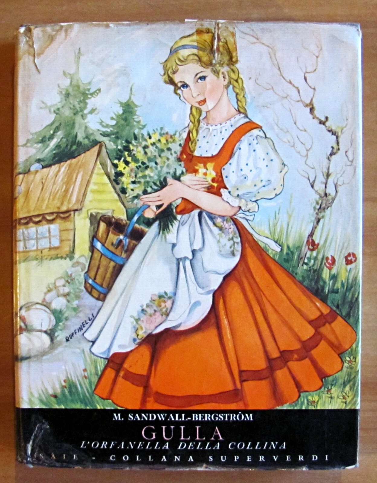 Foto 1 di 10