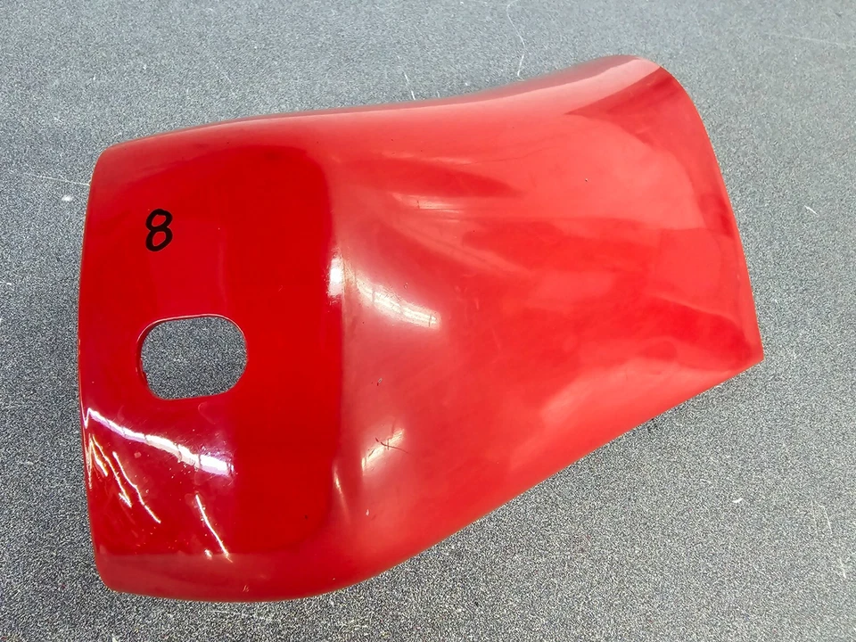 USED ORIGINAL GENUINE PORSCHE 944 REAR BUMPER LEFT SIDE RED ENDCAP #8 - Imagem 3 de 4