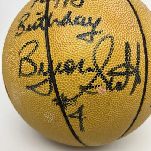 Signed Basketball Byron Scott “Happy 8th Birthday Matthew” #4 Wilson Korea READ - Picture 4 of 13