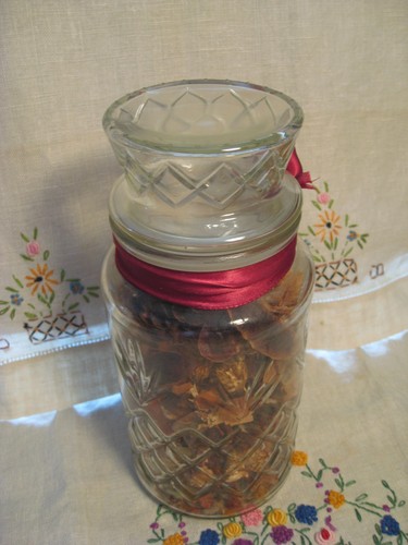 Glass Canister Jar Diamond Quilt w/ Lid & Seal ~ Mr.Peanut + incls Potpourri EUC - Picture 3 of 6