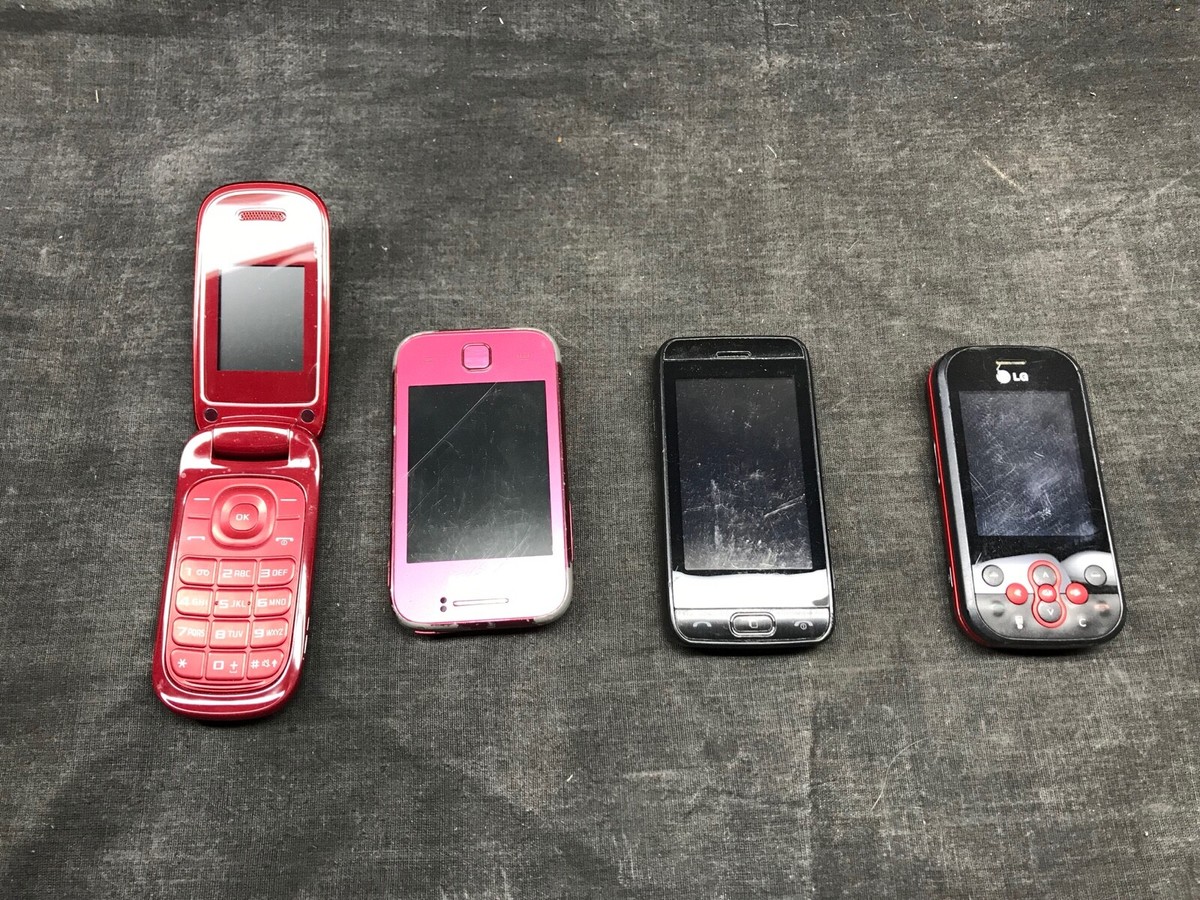 Lot De 4 Téléphones Portables Samsung GT-C3595 HS - Pour Pièces Détachées Ou Réparation