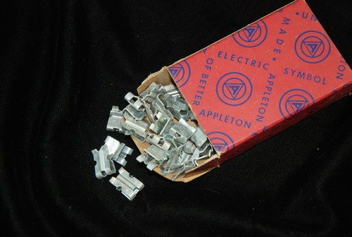 Appleton Grounding Clips GR-1 - Picture 4 of 4