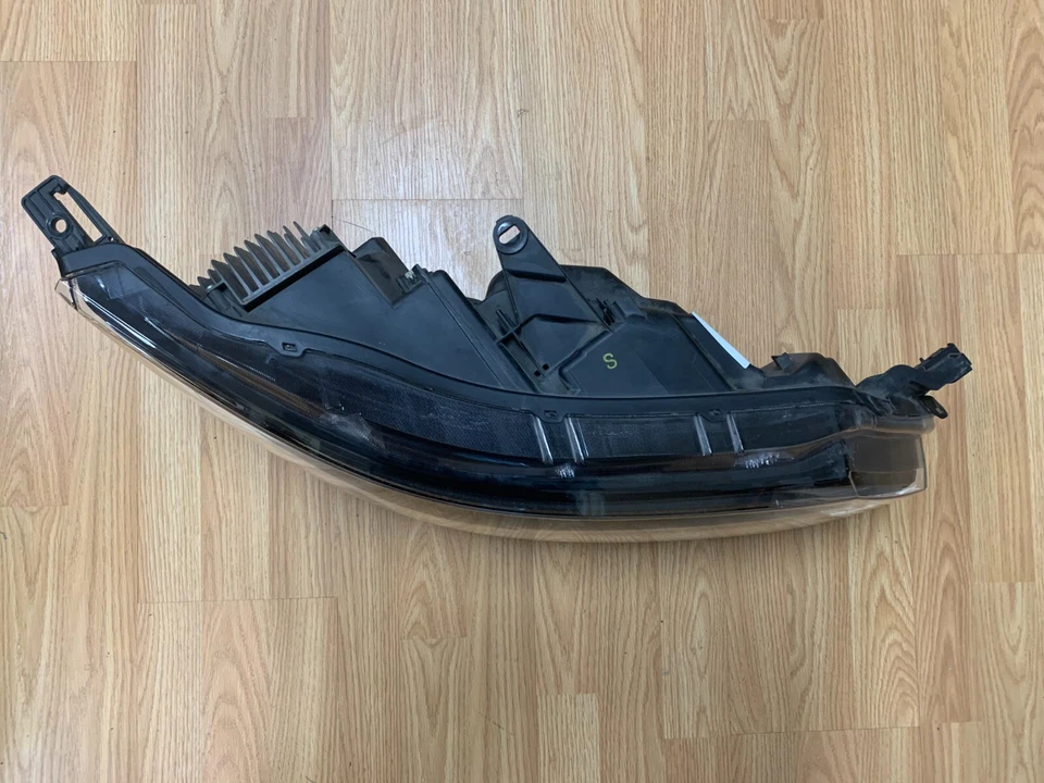 Nissan Koito 2018 Qashqai II E13 RH Headlight Passenger Side - Image 2 of 4