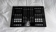 Native Instruments Traktor Kontrol S8 DJ Controller