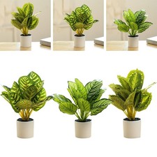 Künstliche grüne Pflanze im Topf Schön für Gartenpartys und Wohnkultur