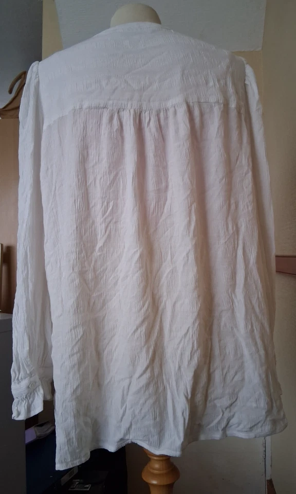 Ivory Cheesecloth Style Shirt - Size 18 - M & S - Image 3 of 4