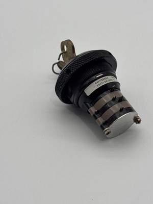 44HY26254 - GRAYHILL - 2 POLE 2 POS KEY SWITCH