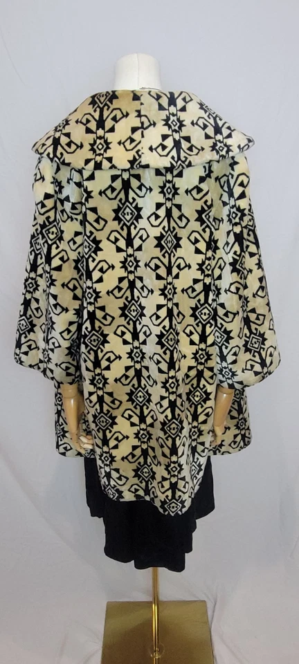 Abrigo Chenille Vintage Años 70 Estampado Tribal Forrado Chaqueta Crema y Negro Foto 4 de 4
