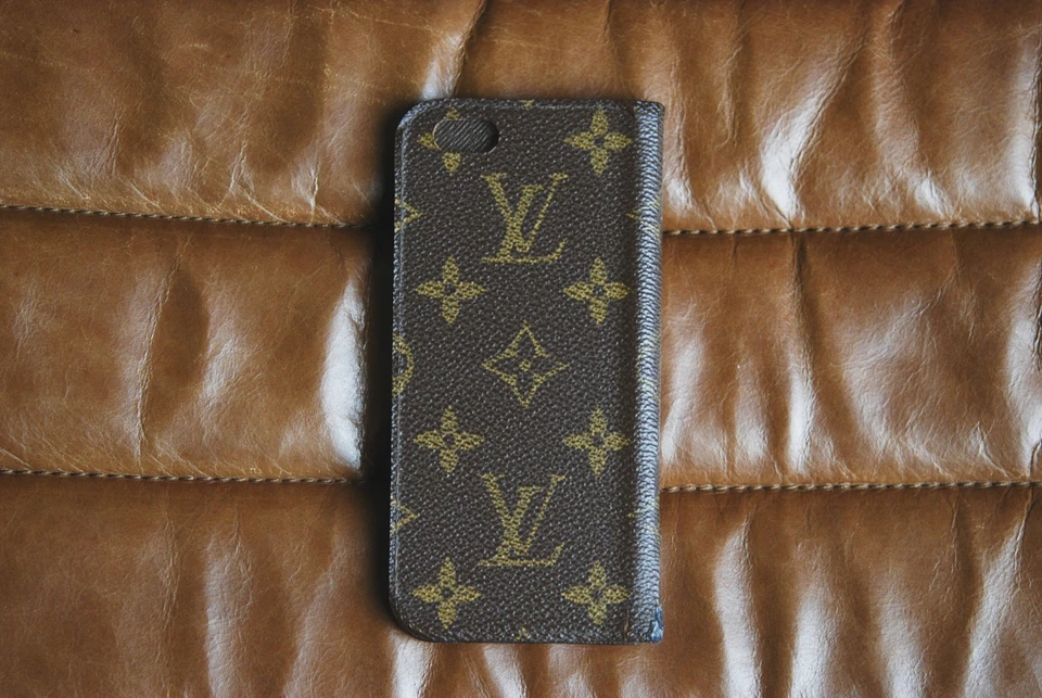 LOUIS VUITTON Monogram iPhone Case (MADE IN SPAIN) - Image 3 of 4