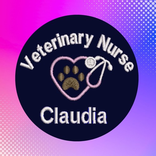 GIACCA IN PILE RICAMATA PERSONALIZZATA VETERINARIA INFERMIERA VETERINARIA ABBIGLIAMENTO DA LAVORO SALUTE MENTALE - Foto 19 di 29