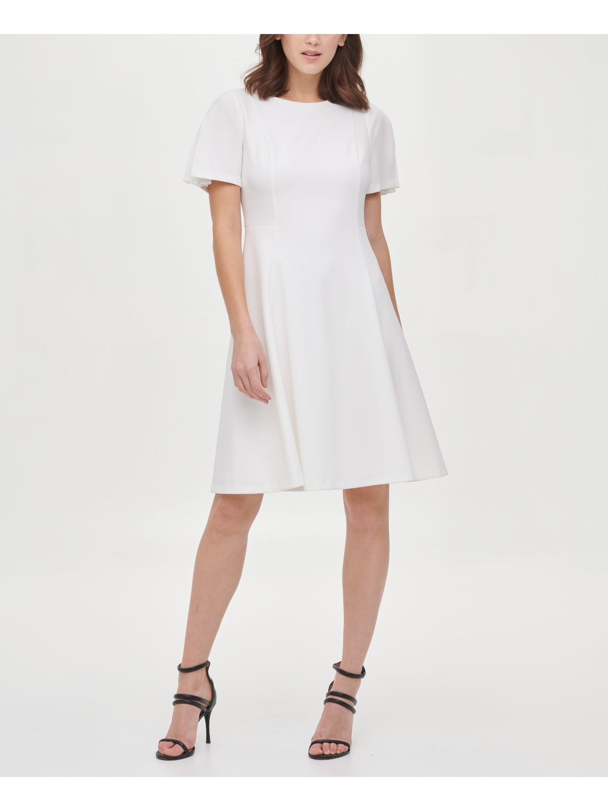 Женское платье DKNY цвета слоновой кости с коротким рукавом и круглым вырезом до колен + расклешенное платье-клеш 4