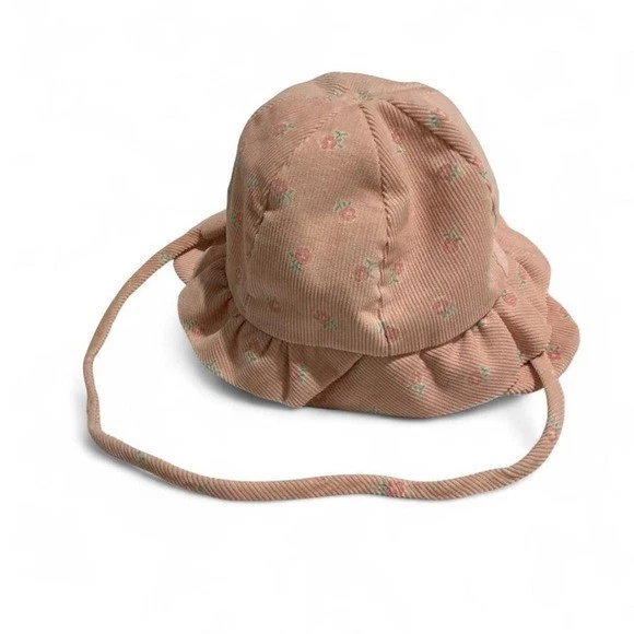 Vintage Oshkosh B' Gosh baby hat, likely made from the 1980s or 1990s.
Opens in a new window or tab