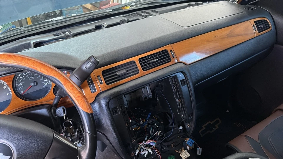 Chevy Tahoe Avalanche Yukon Silverado LTZ 2007-2013 tablero de fibra de vidrio Foto 4 de 4