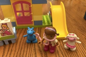 Lego Duplo Disney Doc McStuffins 10606 Backyard Clinic Missing Blanket & Bandage