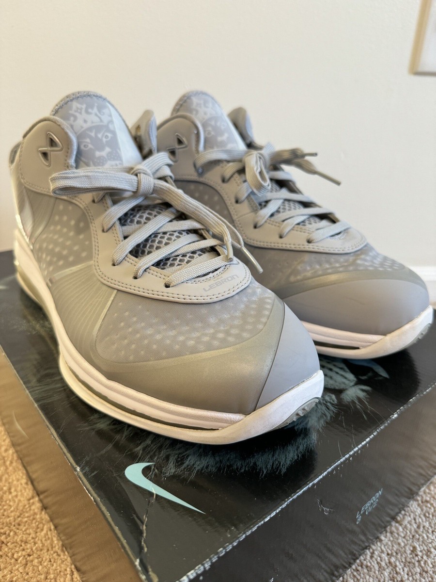 LEBRON 8 V2 LOW WOLF GREY SIZE 13 NIKE VIII PE 2011 GRAY 9 10 X 12