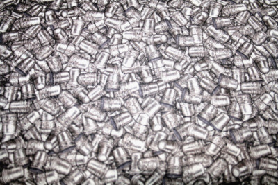 THIMBLES IN SILVER BY DAN MORRIS - 100% COTTON FABRIC