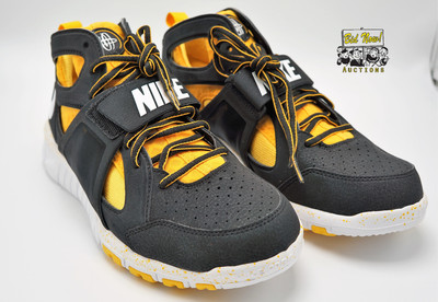 nike huarache free shield