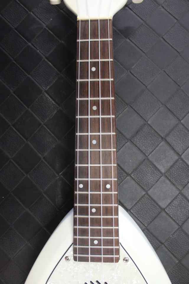 VOX ELEUKU VEU-33C Electric Ukulele Built-in Speaker White - Image 3 of 4