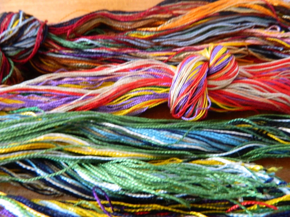 APPROX. 200g PRE-CUT DMC PERLE (PEARL) EMBROIDERY THREAD - NEW & UNUSED - Image 3 of 3