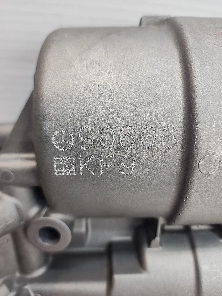 Mercedes Benz Fuel Filter Housing 90606 KF9 - Image 2 of 4