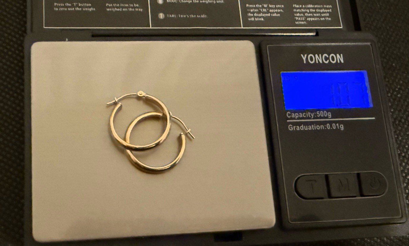 14k Solid Yellow Gold Classic Medium Vintage Hoop… - image 6