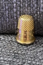 Goldfarbener Fingerhut