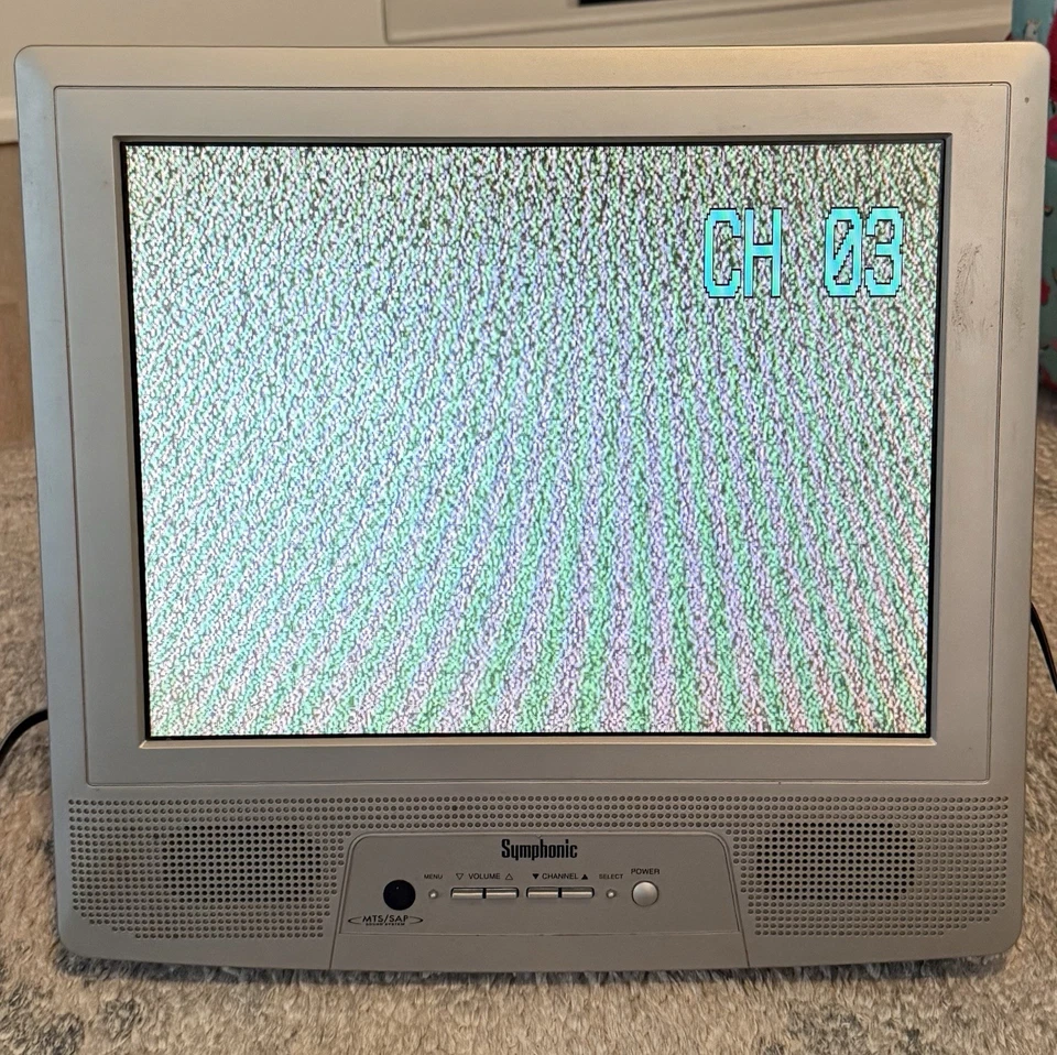 Symphonic 15" Flat Panel TV LCD/Retro Gaming Ports, WF15L5 Portable/ hinge stand - Image 4 of 4