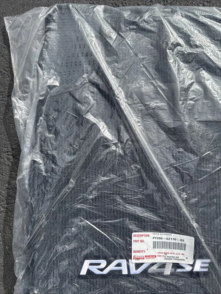Alfombrillas negras Toyota RAV4 SE HEV 2017-2018 OEM PT206-62170-02 nuevas Foto 4 de 4